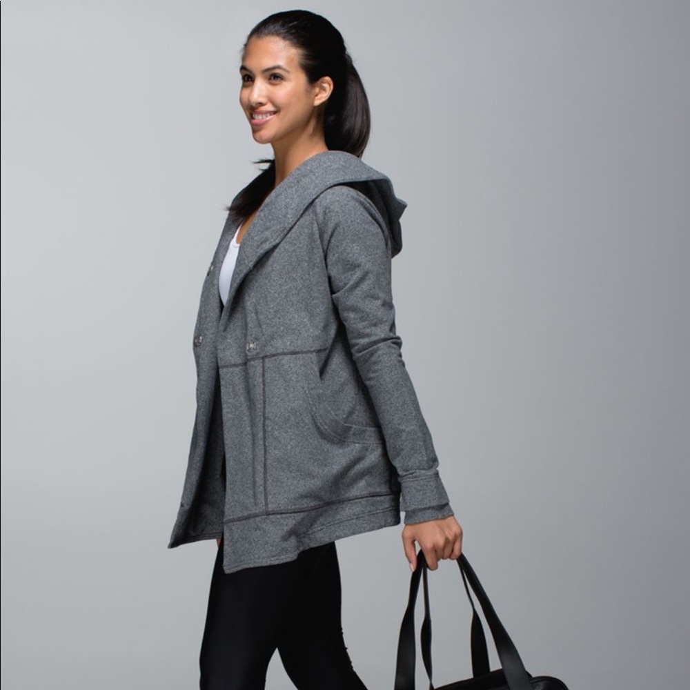 EUC Lululemon button up jacket size 4